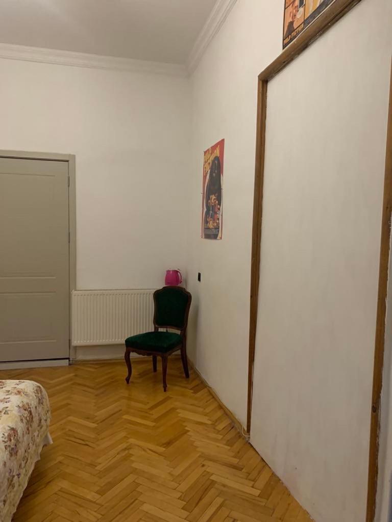 Leila Apartment Tbilisi Buitenkant foto