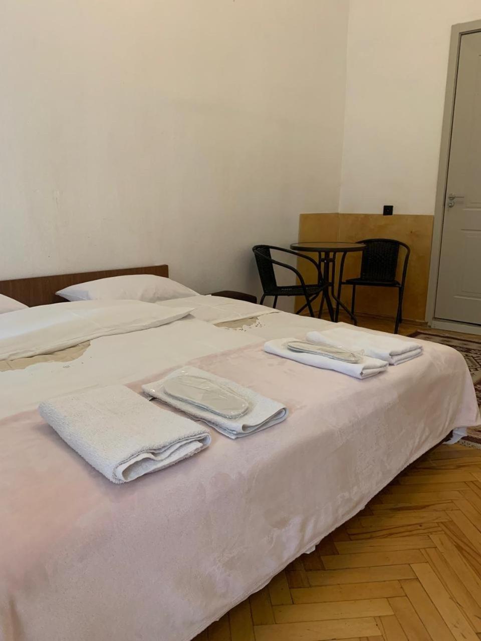 Leila Apartment Tbilisi Buitenkant foto